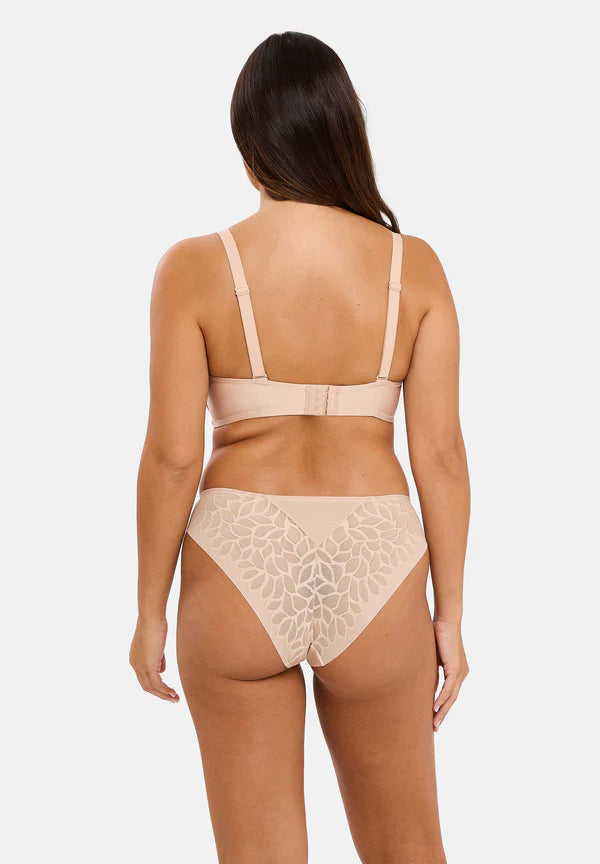 Slip Perfect Curves Sans Complexe